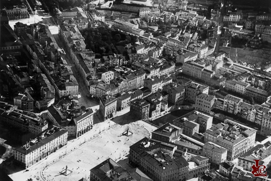 Aerea - Piazza Carlo Alberto (25-10-28)