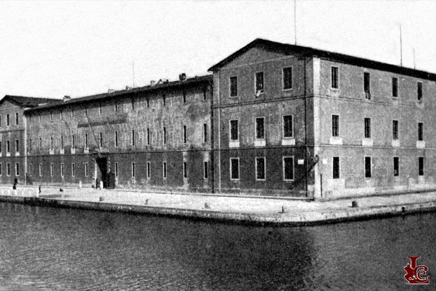 Darsena della Dogana d'Acqua e Caserma La Marmora - 1910