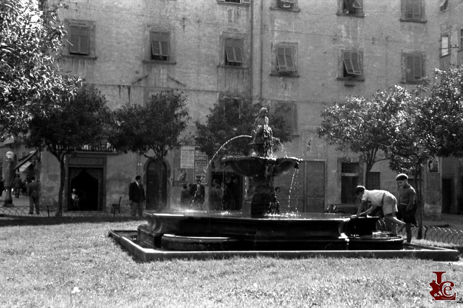 La fontana di piazza Guerrazzi - 1936
