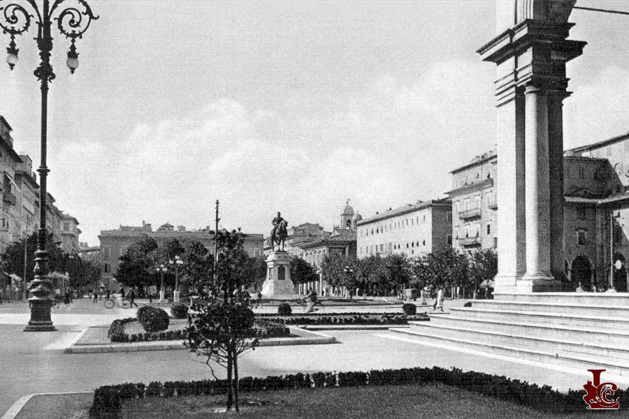 Piazza Vittorio Emanuele - 1933