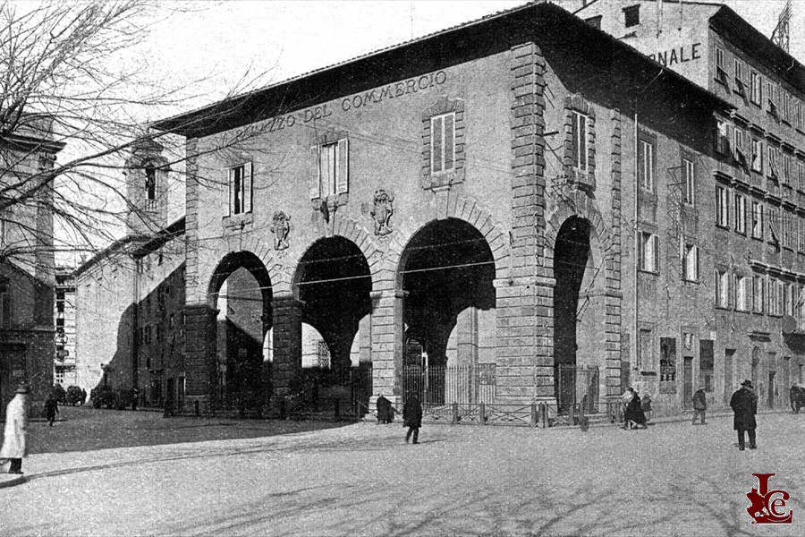 Piazza Vittorio Emanuele - Palazzo del Commercio - 1925