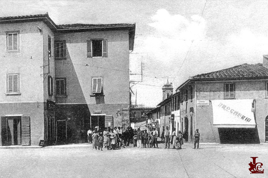 Antignano - Via del Castello e piazza Bartolomei - 1920