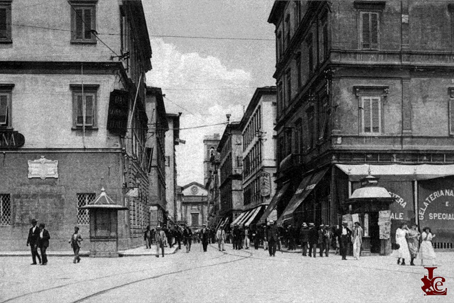 Piazza Cavour e via Cairoli - 1920