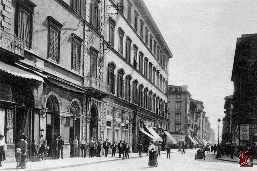 Via Vittorio Emanuele - Ingresso del Caffeè della Posta - 1902
