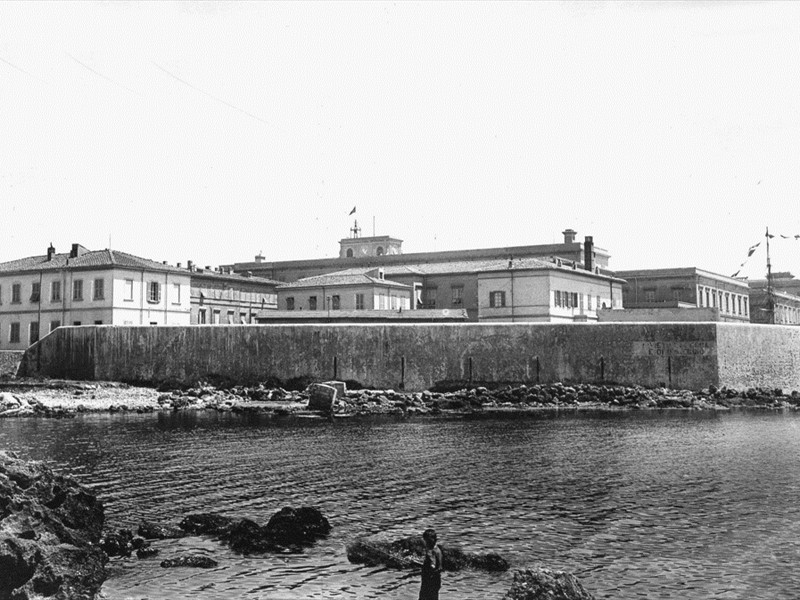 Accademia Navale - veduta dal mare - 1925