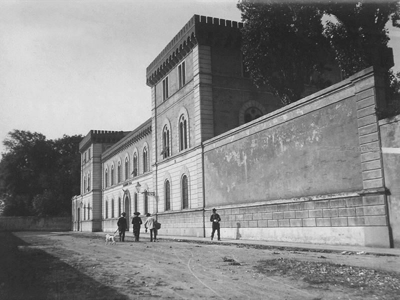 Via Ricasoli (Marradi) Caserma dei Carabinieri - 1910